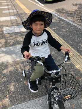 「IN THE HOUSE（インザハウス）のアイテム」を使った、aoaoaoiさん（キッズ・120cm）の秋コーディネート