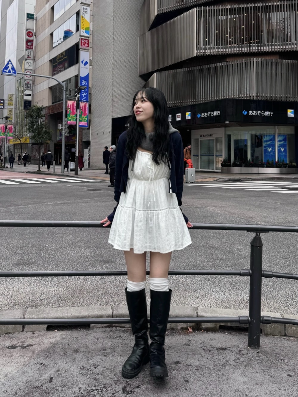 「春服、春服みてみて、春コーデ、バラクラバ、キャミワンピ、キャミワンピース、カーディガン、カーディガンコーデ、ロングブーツ、韓国ファッション、ootd、mline」｜「mysticのアイテム（ブーツ、ブラック系）」を使った、たけかわ ななさん（レディース・162cm）の冬コーディネートの1枚目の写真
