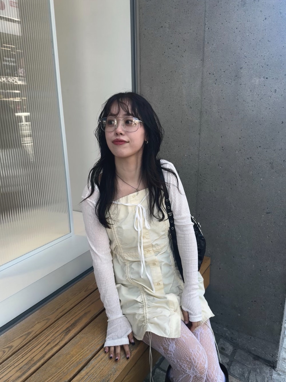 「春めき満開コーデ、オトナカジュアル、韓国ファッション、韓国コーデ、韓国スタイル、ワンピース、ワンピーススタイル、ボレロ、セットアップコーデ、レースタイツ、タイツ、ワントーンコーデ、ユニクロ、めがね、サングラス」｜「mlineのアイテム（ワンピース/ドレス、ホワイト系）」を使った、たけかわ ななさん（レディース・162cm）の春コーディネートの1枚目の写真