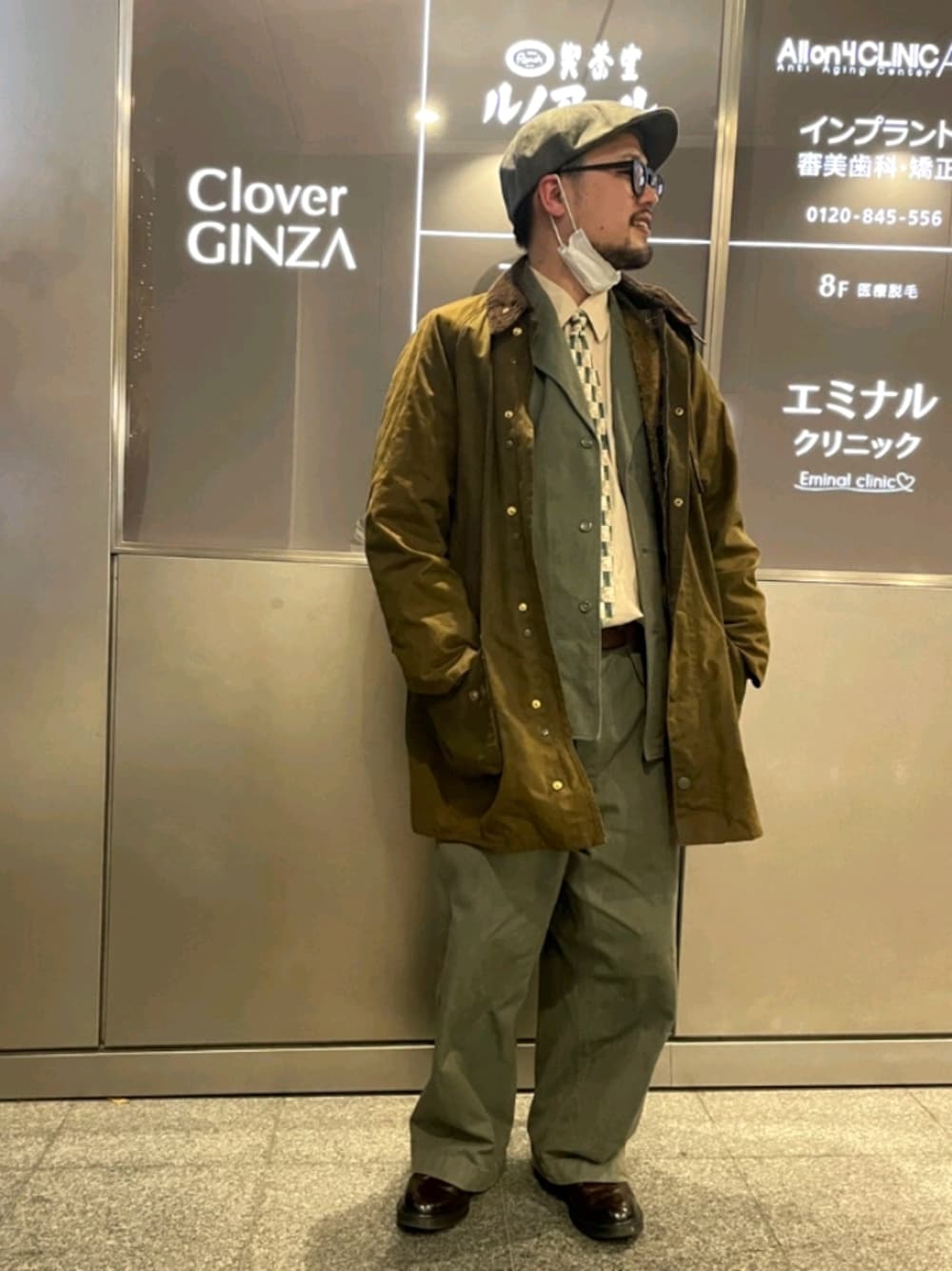 「スウェーデン軍、プリズナー、カジュアル、Barbour、ソルウェイジッパー、SOLWAYZIPPER、スーツ、セットアップ」｜「スウェーデン軍のアイテム（スーツジャケット、グリーン系）」を使った、ぐっさんさん（メンズ・169cm）の冬コーディネートの1枚目の写真