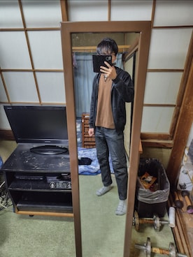 「しまむら（シマムラ）のアイテム（パーカー、ブラック系）」を使った、わっきいさん（メンズ・172cm）の春コーディネート