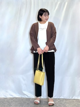 「SHOO・LA・RUE（シューラルー）の【ひんやり/UV/洗濯後しわになりにくい】楽なのにキレイ見え ウエストゴムテーパードパンツ（その他パンツ、ブラック系）」を使った、ネリさん（レディース・162cm）の春コーディネート