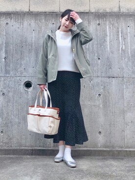 「ドットスカート」｜「アイテム（ブルゾン）」を使った、ネリさん（レディース・162cm）の春コーディネート