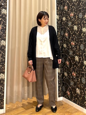「SHOO・LA・RUE（シューラルー）のポケット付きトッパーカーディガン（カーディガン/ボレロ、ブラック系）」を使った、ネリさん（レディース・163cm）の秋コーディネート