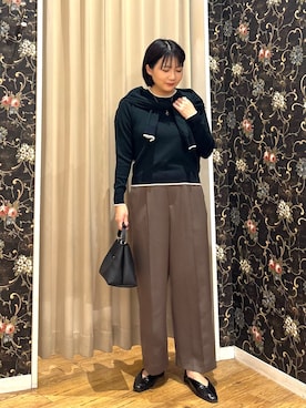 「SHOO・LA・RUE（シューラルー）の【S-LL/洗濯機可】配色使いが目を惹く クルーネックニットカーディガン（カーディガン/ボレロ、グリーン系）」を使った、ネリさん（レディース・163cm）の秋コーディネート