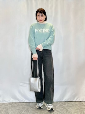 「ロゴニット」｜「アイテム（バッグ）」を使った、ネリさん（レディース・162cm）の冬コーディネート