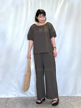 「SHOO・LA・RUE（シューラルー）のマクラメトートバッグ（トートバッグ、イエロー系）」を使った、ネリさん（レディース・162cm）の春コーディネート