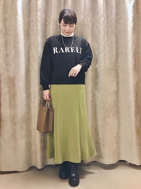 「ピスタチオ」｜「アイテム（アクセサリー）」を使った、ネリさん（レディース・162cm）の秋コーディネート