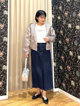 「SHOO・LA・RUE（シューラルー）の【UV/S-LL/洗濯機可】大人上品 ロゴプリントロンT（Tシャツ/カットソー、ホワイト系）」を使った、ネリさん（レディース・163cm）の秋コーディネート