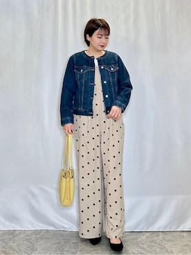 「アイテム（サロペット/オーバーオール、ベージュ系）」を使った、ネリさん（レディース・162cm）の春コーディネート