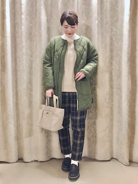 「リバーシブル」｜「アイテム（ノーカラージャケット）」を使った、ネリさん（レディース・162cm）の冬コーディネート
