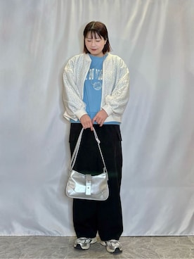 「off the wall（オフザウォール）のアイテム」を使った、ネリさん（レディース・162cm）の冬コーディネート