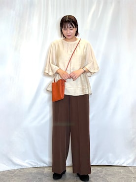 「SHOO・LA・RUE（シューラルー）の【ひんやり/S-LL/体型カバー】はしごレースが魅力な スラブポンチョ風ブラウス（シャツ/ブラウス、ベージュ系）」を使った、ネリさん（レディース・163cm）の夏コーディネート