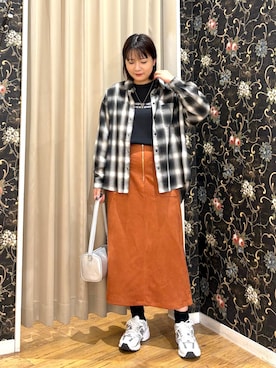 「SHOO・LA・RUE（シューラルー）の【洗濯後しわになりにくい/S-LL】気分で選ぶ 大人のデイリー使いに ベーシックシャツ（シャツ/ブラウス、グレー系）」を使った、ネリさん（レディース・163cm）の秋コーディネート