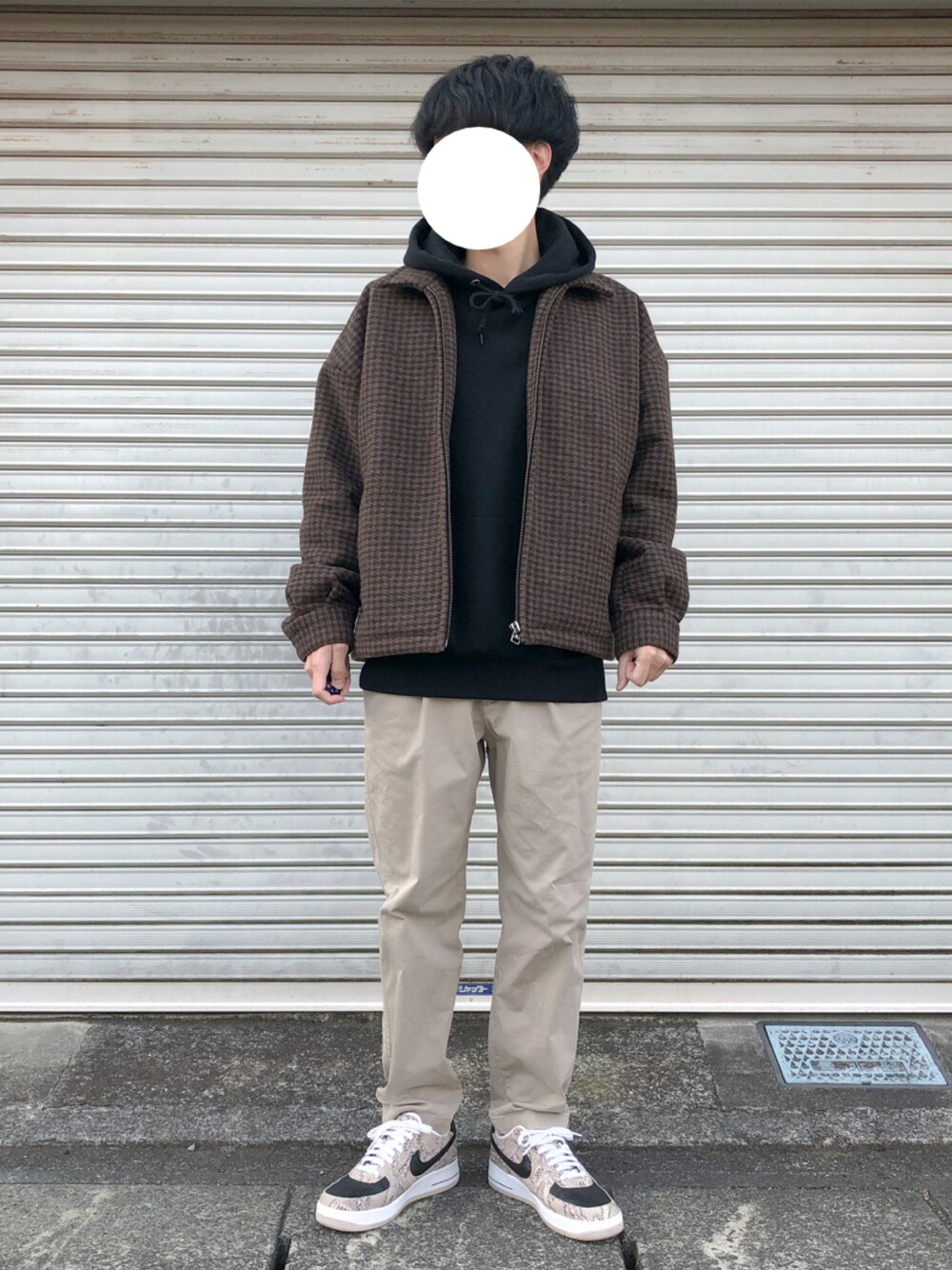 「ciatreのアイテム（パーカー、ブラック系）」を使った、りゅうさん（メンズ・172cm）の冬コーディネートの1枚目の写真