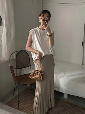 「マーメイドスカート」｜「アイテム（クラッチバッグ）」を使った、K A R E Nさん（レディース・167cm）の夏コーディネート