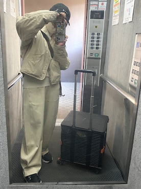 「オールホワイトコーデ」｜「アイテム（ジャケット/アウター）」を使った、ユウキさん（レディース・151cm）の秋コーディネート