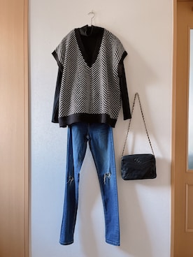 「Vネック」｜teey+さん（レディース・155cm）の秋コーディネート