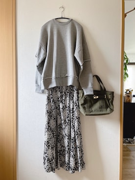 「NANO universe（ナノユニバース）のアイテム（スウェット）」を使った、teey+さん（レディース・155cm）の春コーディネート