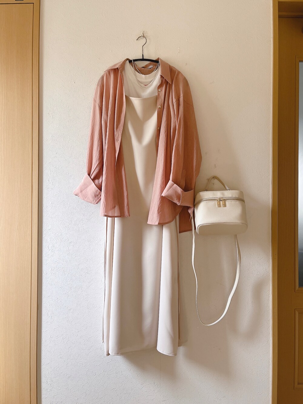 teey+さんの（blate）を使ったコーディネートの1枚目の写真