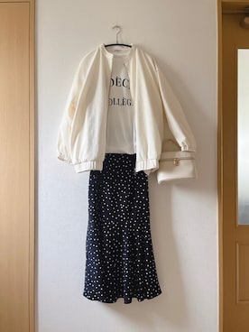 「ドットスカート」｜「アイテム（ブルゾン）」を使った、teey+さん（レディース・155cm）の春コーディネート