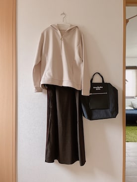 「IKKA LOUNGE（イッカラウンジ）のアイテム」を使った、teey+さん（レディース・155cm）の秋コーディネート