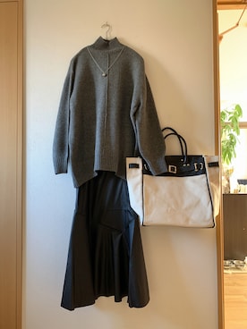 「OMNES（オムネス）のアイテム（バッグ）」を使った、teey+さん（レディース・155cm）の冬コーディネート