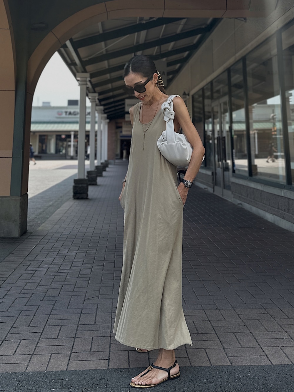 【どんなコーデにも♪】CHANEL 厚底 クロシェCCロゴ サンダル ワンランク上のコーデに【CHANEL】CCロゴ サンダル 夏のコーデに