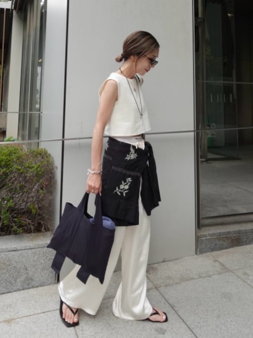 「Rohwel(ローウェル)のSlim Strap Thong Sandal / スリムストラップトングサンダル(サンダル)」を使った、Oo.hiro.oOさん(レディース・159cm)の秋コーディネート