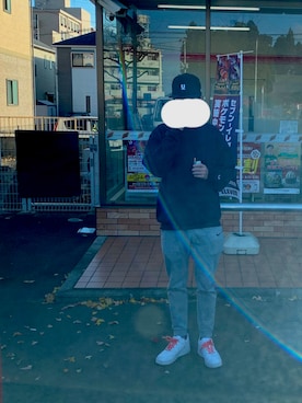 「シュプリーム」｜「アイテム（スウェットパンツ）」を使った、マドンさんさん（メンズ・175cm）の秋コーディネート