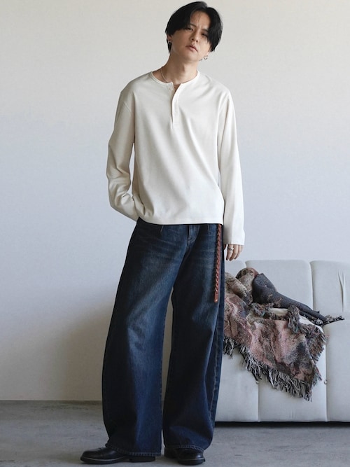 「WYM LIDNM（ウィム バイ リドム）のREFINED WAFFLE HENLEY NECK L/S TEE（Tシャツ/カットソー）」を使った、げんじさん（メンズ・175cm）の春コーディネート