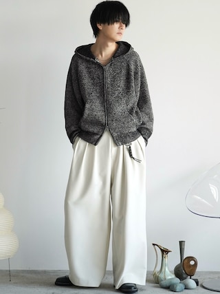 「WYM LIDNM（ウィム バイ リドム）のAZE KNIT CROPPED HOODIE（ニット/セーター）」を使った、げんじさん（メンズ・175cm）の秋コーディネート