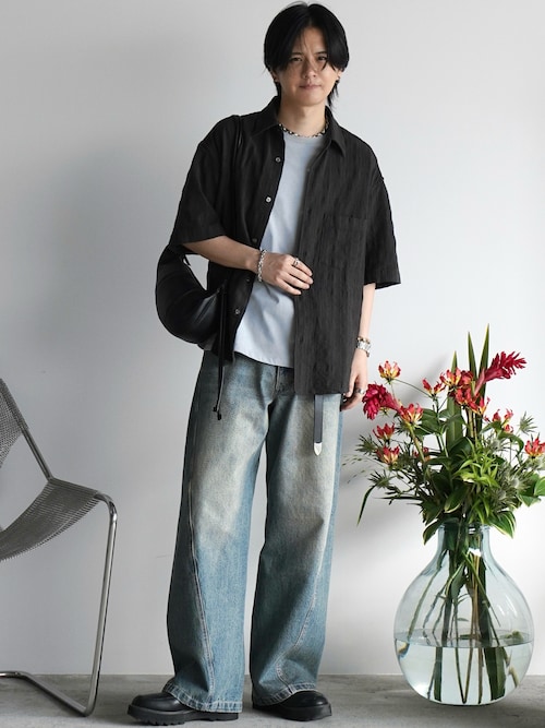 VINTAGE WASHED CURVED DENIM