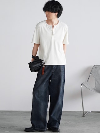 「WYM LIDNM(ウィム バイ リドム)のREFINED RIB STRETCH HENLEY TEE(Tシャツ/カットソー)」を使った、げんじさん(メンズ・175cm)の夏コーディネート
