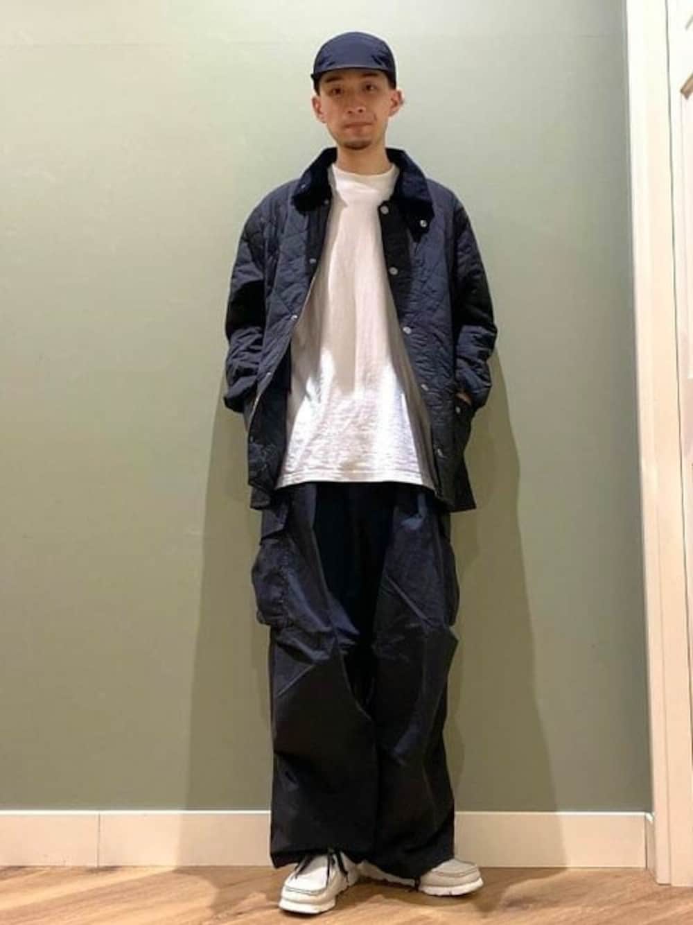 「ブルゾン、ジャケット、アウター、ブラック、キルティング、BEAMS、大人カジュアル、BEAMS HEART、秋冬コーデ、ビームスハート」｜「BEAMS HEARTのBEAMS HEART / キルティング ブルゾン（ブルゾン、ブラック系）」を使った、BEAMS HEART MENさん（メンズ・176cm）の秋コーディネートの1枚目の写真