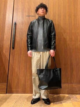 「アイテム（チノパンツ）」を使った、BEAMS HEART MENさん（メンズ・166cm）の冬コーディネート
