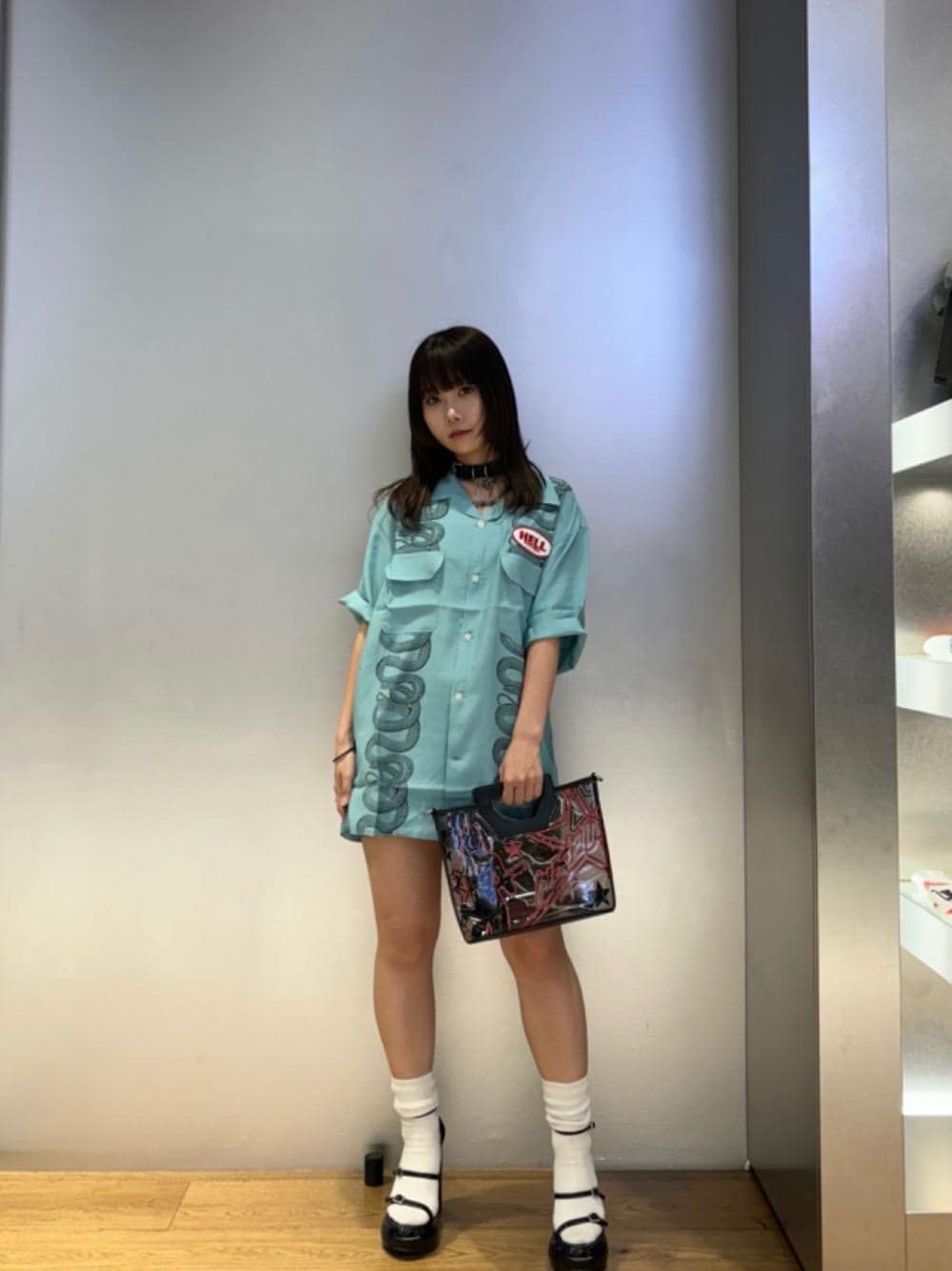 「バッグ、低身長、ヒステリックグラマー、HYSTERIC GLAMOUR、シャツ 」｜「HYSTERIC GLAMOURのnalgene/HYS FLAME 広口0.5Lブランクボトル（水筒、ホワイト系）」を使った、アミさん（レディース・149cm）の夏コーディネートの1枚目の写真