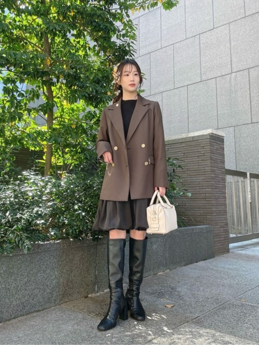 「カジュアル、シンプル、冬コーデ、大人カジュアル、休日スタイル、お出かけコーデ、きれいめカジュアル、シンプルコーデ、PROPORTION BODY DRESSING」｜「PROPORTION BODY DRESSINGのテーラージャケット / 1215150900（テーラードジャケット、ブラウン系）」を使った、PROPORTION STAFFさん（レディース・153cm）の冬コーディネートの1枚目の写真