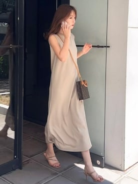 「RESEXXY（リゼクシー）のプリーツレイヤードワンピース（ワンピース、ベージュ系）」を使った、RESEXXYさん（レディース・160cm）の夏コーディネート