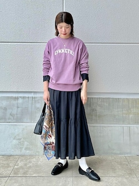 「ビットローファー」｜「アイテム（ワンピース）」を使った、滝田さん（レディース・164cm）の秋コーディネート
