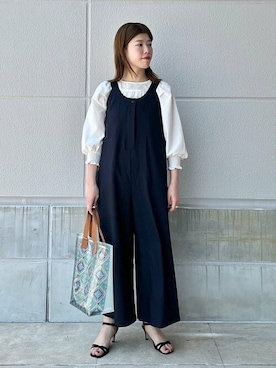 「SHIPS any（シップス エニィ）のアイテム（オールインワン・サロペット）」を使った、滝田さん（レディース・164cm）の春コーディネート