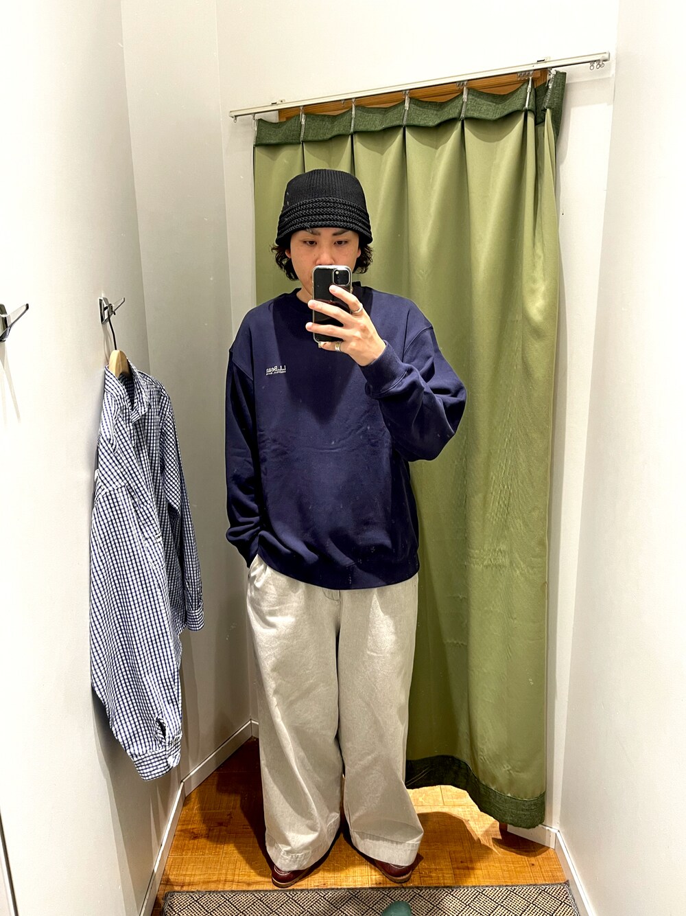 「ファッションを楽しもう、秋服コーデ、休日スタイル、オーバーサイズ、お洒落さんとつながりたい」｜「no brandのアイテム（その他パンツ、ホワイト系）」を使った、k_e_nさん（メンズ・186cm）の秋コーディネートの1枚目の写真