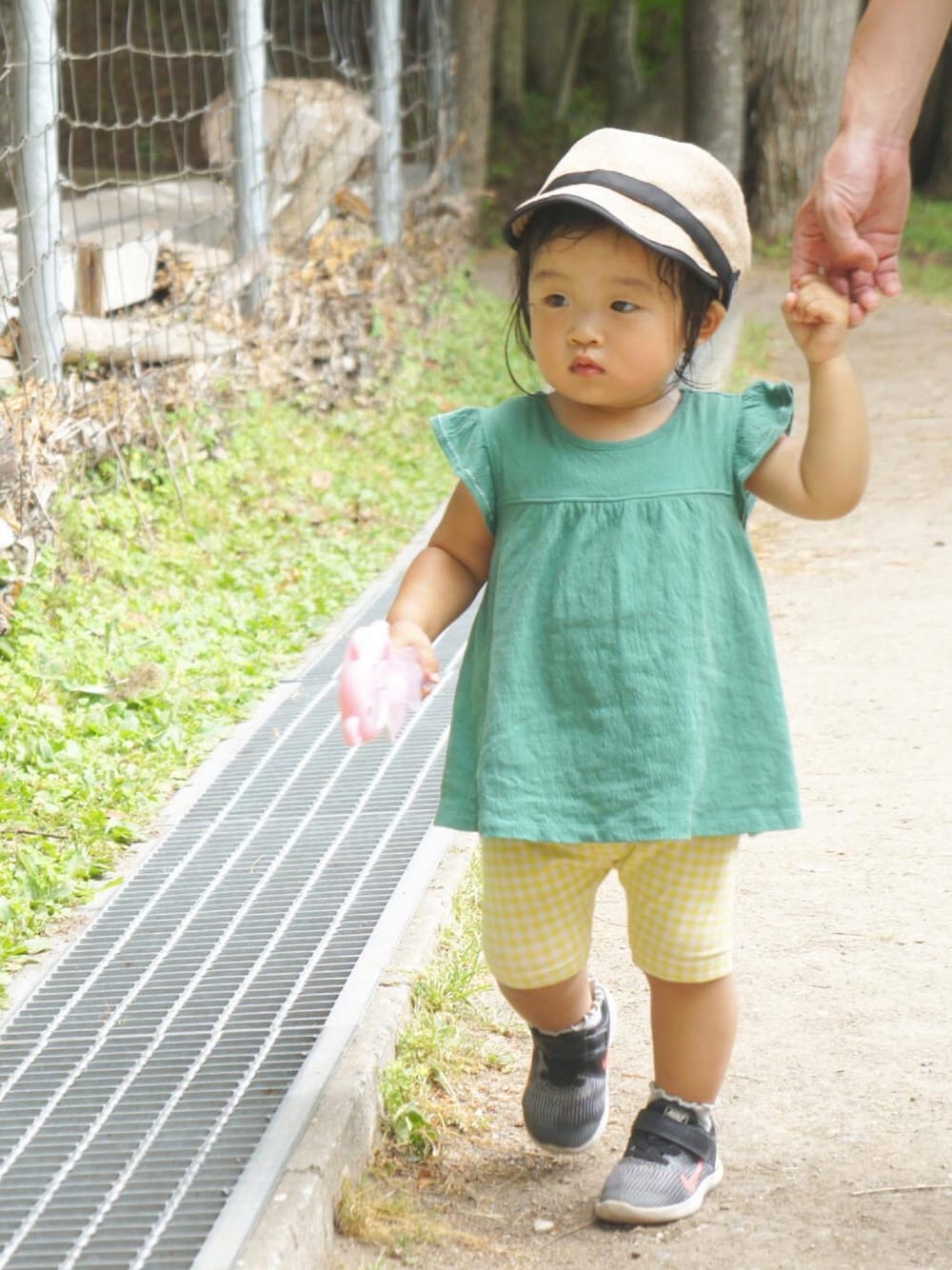 「夏コーデ、summer、2歳、北海道、お塩、お塩のお服」｜「THE NORTH FACEのTHE NORTH FACE/ザ・ノース・フェイス/KIDS' HIKE CAP/キッズ　ハイクキャップ/NNJ01811（キャップ、ブラウン系）」を使った、お塩さん（キッズ・80cm）の秋コーディネートの1枚目の写真