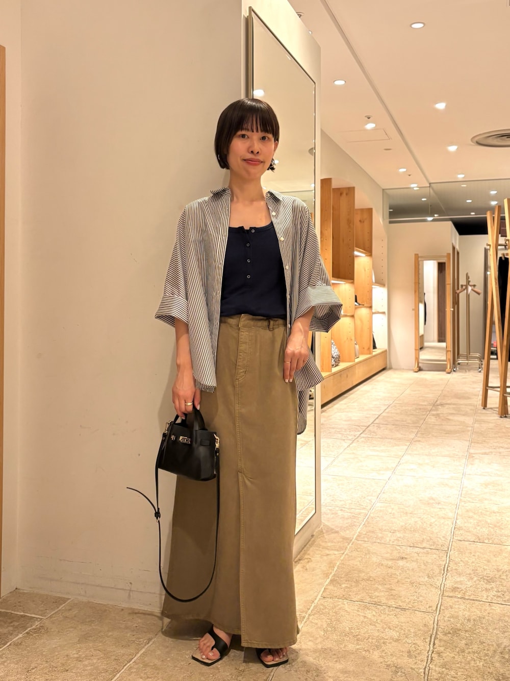 新品 プリーツスカート & ハーフスリーブシャツ 　春夏コーデ ハーフスリーブシャツ」のレディース人気ファッションコーディネート
