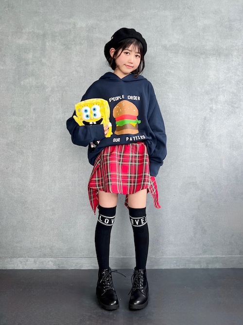 by LOVEiT（バイラビット）の「ラインロゴニーハイソックス