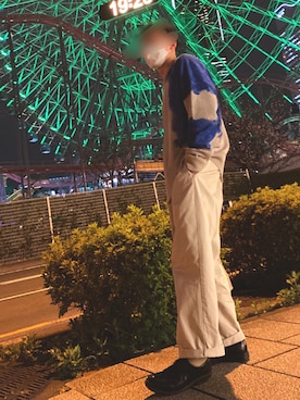 「SHINYAKOZUKA（シンヤコヅカ）のアイテム（ニット/セーター、ブルー系）」を使った、トヨタタタタイトさん（メンズ・167cm）の春コーディネート