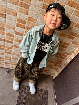 「アイテム（アクセサリー）」を使った、s.o_brosさん（キッズ・120cm）の秋コーディネート