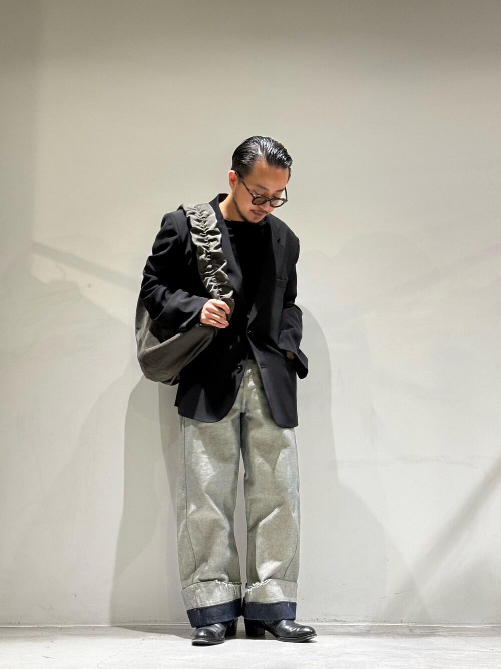 「きれいめカジュアル、休日スタイル、メンズコーデ、ジャケット、GARDEN TOKYO、gardenosaka、hayhalamka、ouat、いいね、save、フォローお願いします🤑」｜「GARDEN TOKYOのhayha lamka/ヘイヘ ラムカ/HIDE JACKET（テーラードジャケット、ブラック系）」を使った、GARDEN  takumiさん（メンズ・167cm）の冬コーディネートの1枚目の写真