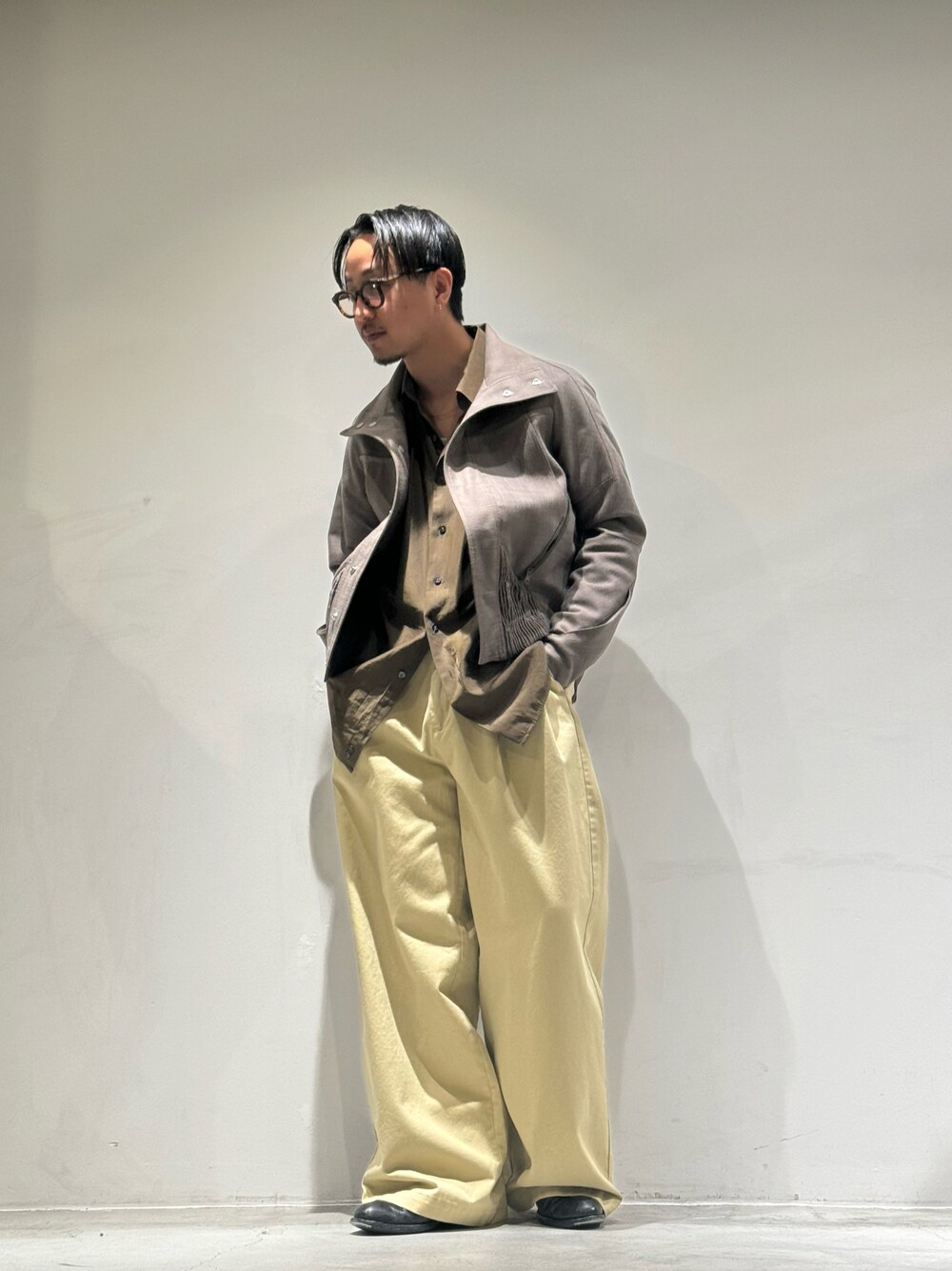 「春めき満開コーデ、春色、シンプルスタイル、メンズコーデ、カジュアルスタイル、おでかけコーデ、今日のコーデ、ootd、kiko kostadinov、GARDEN TOKYO、gardenosaka、TOIRONIER」｜「KIKO KOSTADINOVのKiko Kostadinov/キコ・コスタディノフ/ZAFAR CROPPED JACKET（その他アウター、ブラウン系）」を使った、GARDEN  takumiさん（メンズ・167cm）の春コーディネートの1枚目の写真