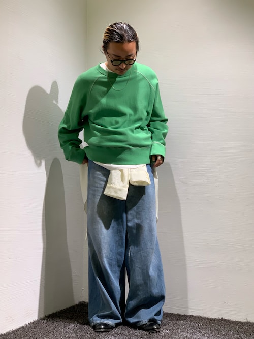 マルジェラ Tシャツ 緑 メンズ デニム合わせに デニムパンツを使った「グリーンTシャツ」のメンズ人気